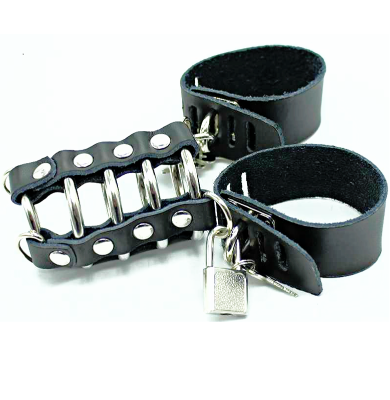 OHMAMA FETISH - JAULA PARA PENE CON ANILLOS DE METAL Y ALAS DE CUERO