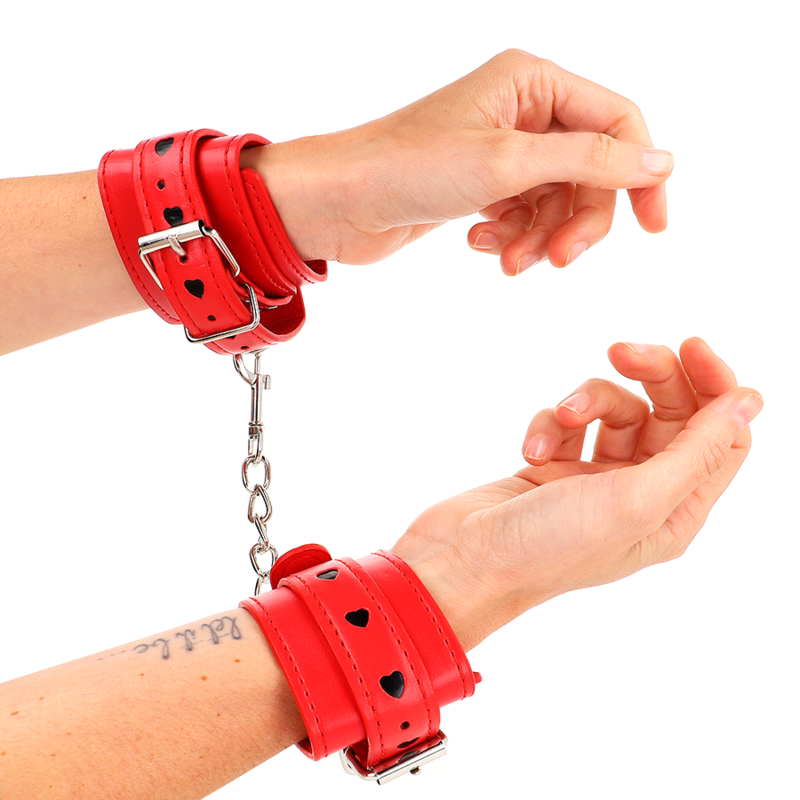KINK - RED WRIST WITH ADJUSTABLE BLACK HEART INSERT 21-28 CM X 5.5 CM