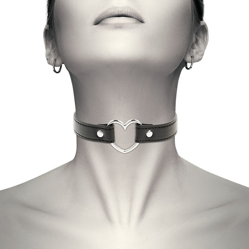 COQUETTE CHIC DESIRE - VEGAN LEATHER NECKLACE HEART ACCESSORY FOR WOMEN