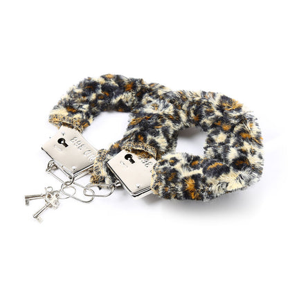 OHMAMA FETISH - VELVET LINED METAL WRIST CUFFS