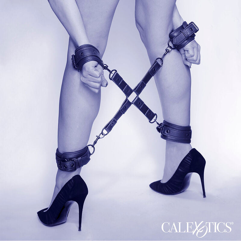 CALEXOTICS - CONECTOR NOCTURNO DE CUERO AJUSTABLE NEGRO CON AMARRE DE CERDO
